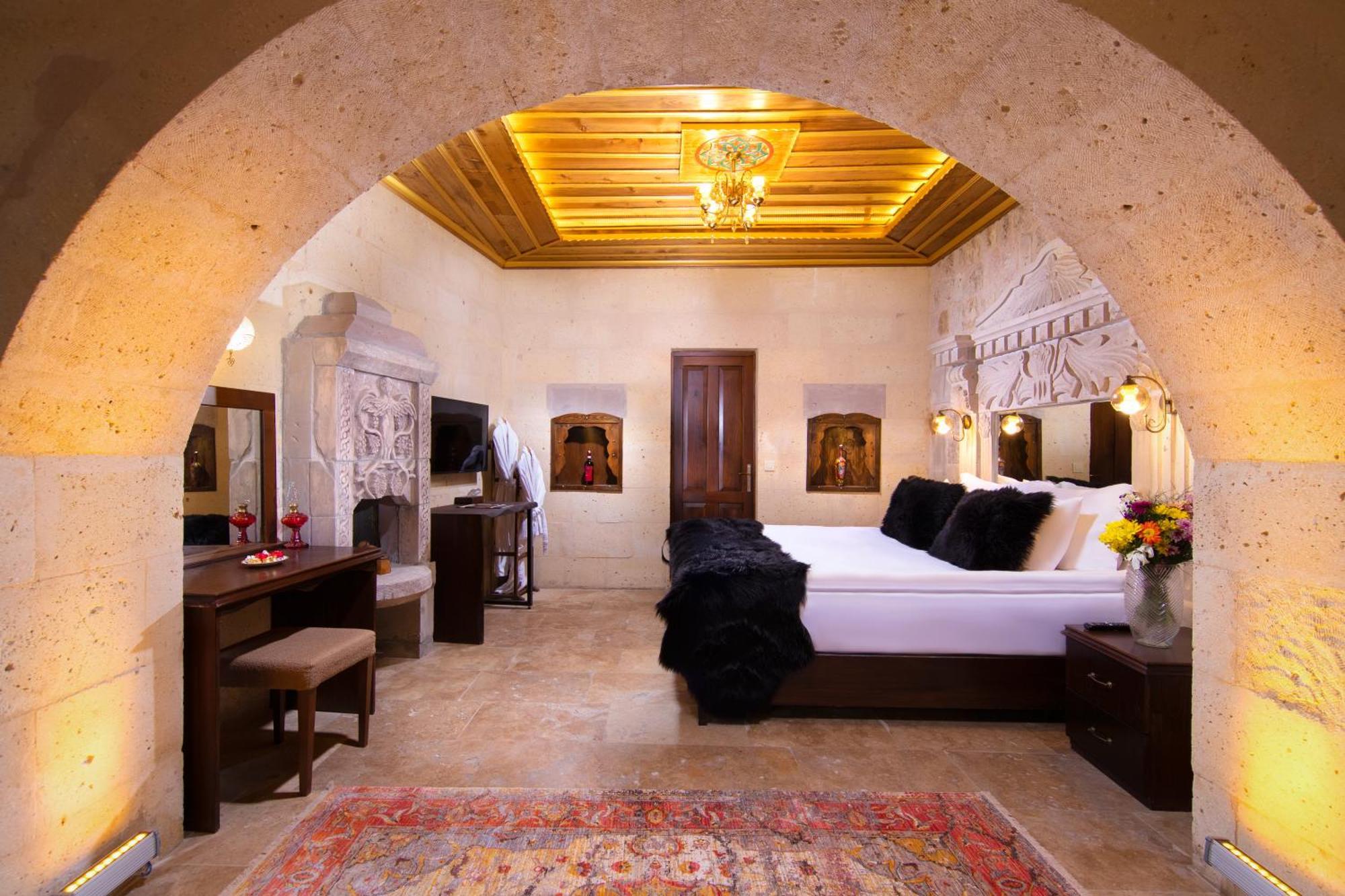 Cappadocia Pegasos Cave Suite Hotel Uchisar Exterior photo